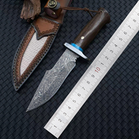 Couteau de chasse à lame fixe en acier 440C fait main, motif plume, manche en bois de rose, pour le camping et la survie en extérieur