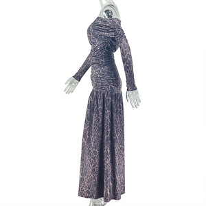 Abito da donna intero <span class=keywords><strong>con</strong></span> stampa leopardata, maniche lunghe, scollo, <span class=keywords><strong>spacco</strong></span> laterale, vestibilità aderente sui fianchi e schiena scoperta - Product Image 6