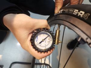 Manomètre de pression des pneus de vélo <span class=keywords><strong>français</strong></span> Presta de 2 pouces, manomètre de pression des pneus pour vélo gras, vélo de montagne - Product Image 6