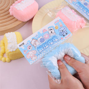 Juguete Antiestrés de Silicona Realista en Forma de Bolso de 7.5cm, Grado Alimenticio, para Todas las Edades, Regalo Perfecto para la Felicidad Instantánea - Product Image 5