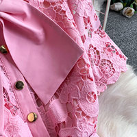 Robe élégante pour femmes WIWT, robe en dentelle rose, coupe évasée, col à nœud, manches courtes, ceinture, robe midi décontractée pour tous les jours, robe de soirée, robes décontractées