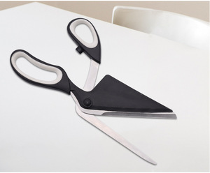 Tagliapizza in Acciaio Inox Ecologico Ultra Affilato con Lama Staccabile, Utilizzo con Una Mano, Multifunzionale - Product Image 5