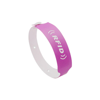 Produit personnalisé flexible étanche souple PVC snap rfid bracelet ID Band bébé identification NFC bracelet pour usage hospitalier