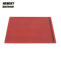 Loyang Panggang Datar Bergelombang Merah Aluminium 500X340X10mm Tebal 1.2mm Bentuk U Anti Lengket NEWSKY BAKEWARE Ramah Lingkungan