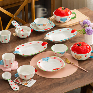 Tazón de Cerámica con Doble Asa y Tapa, Diseño de Elefante de Dibujos Animados y Patrón de Manzana, Pintado a Mano con Esmalte Subesmalteado, Ideal para Fideos Instantáneos en Dormitorios - Product Image 2