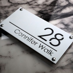 Targhe Personalizzate in Acciaio Inox per Numeri di Porta, Insegne con Nome dell'Hotel, Segnali con Numero della Stanza, Targhette per Edifici - Product Image 3