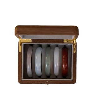 กล่องเก็บสร้อยข้อมือไม้ 14.5x11x11 ซม. พร้อมฝาแก้ว กล่องจัดระเบียบเครื่องประดับสำหรับสร้อยข้อมือและเครื่องประดับ - Product Image 5
