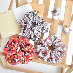 Pince à cheveux en métal - Product Image 1