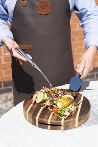 Set di Taglieri Rotondi in Acacia Carbonizzata, Ecologici e Sostenibili con Manico per Tagliare Carne e Verdure - Product Image 5