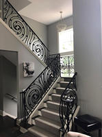 Rampe d'escalier en métal de style vintage sur mesure pour villa résidentielle, intérieur/extérieur