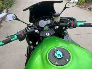 Motos Sportives Haute Performance Kawasaki Z1000 avec Injection Électronique, Neuves et d'Occasion Disponibles - Product Image 4