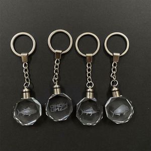 Porte-clés en cristal personnalisé en forme de cœur, avec logo rectangulaire, souvenir touristique élégant aux couleurs vives, gravure intérieure de précision - Product Image 2