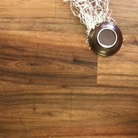 Revêtement de sol en vinyle SPC commercial de luxe 5 mm, dalles LVT, design moderne, pose flottante, EIR, grand format, pour cuisine et chambre