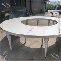 Table serpentine moderne en forme de S noire et blanche de Foshan Furniture pour événements et mariages