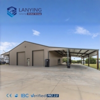 Almacén de Estructura de Acero Prefabricado con Cubierta, Área de Carga Extendida, Protección Contra la Intemperie, Almacenamiento Industrial y Logístico