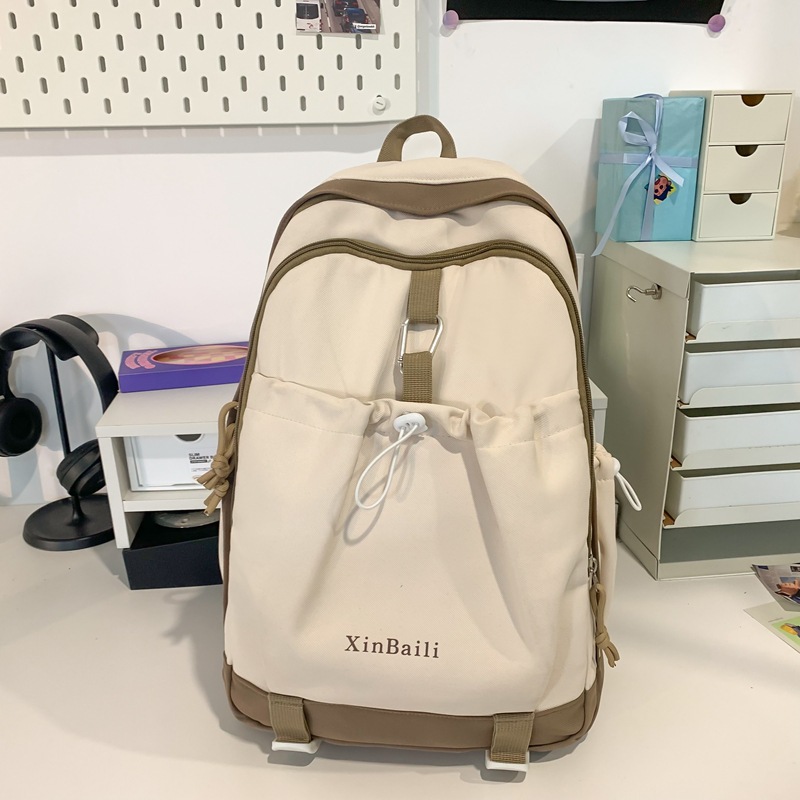 Khaki without pendants