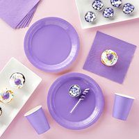 Ensemble de fête moderne violet de 72 pièces comprenant des assiettes en papier, des gobelets, des serviettes pour 24 invités pour les décorations d'anniversaire
