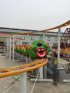 Équipement d'attractions du Henan, jeux mécaniques pour foire, mini-montagnes russes Gusanito à vendre - Product Image 2