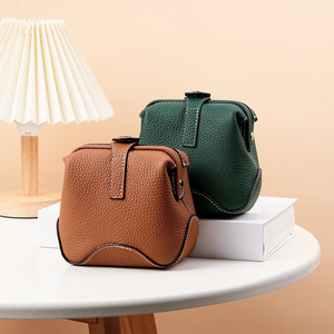 Sac à rouge à lèvres en cuir véritable personnalisé de haute qualité, <span class=keywords><strong>mini</strong></span> sac de voyage portable pour maquillage, petit sac de rangement pour bijoux en cuir pleine fleur - Product Image 1