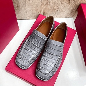 Mocassini di Alta Qualità con Motivo Coccodrillo in Rilievo, Stile Retrò di Lusso Leggero, Adatti per Tutte le Stagioni, Traspiranti, Ferragamo - Product Image 6