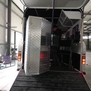 Remolque de Viaje Clásico HERUI para 3 Caballos, Modelo HR-3HAL-S, con Remolques Estándar para Caballos, Color Personalizado para 2 Personas - Product Image 5