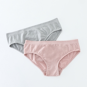 Nuevo Diseño de Alta Calidad, Transpirables y Elegantes, Bragas de Corte Alto Sin Costuras para Mujer, Teñidas en Color Sólido, para Uso Diario - Product Image 4
