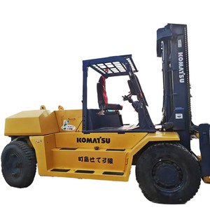 Chariot élévateur à fourche d'occasion 16 tonnes Komatsu, moteur diesel, d'origine japonaise, engin lourd d'occasion, avec accessoire tarière, certifié CE - Product Image 1