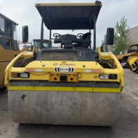 Rouleau compacteur vibrant tandem BOMAG robuste à entraînement hydraulique intégral 13T avec direction à griffe pour la construction routière municipale