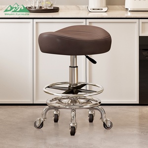 Silla <span class=keywords><strong>de</strong></span> Estilismo Hidráulica Tapizada en Cuero Resistente al Por Mayor <span class=keywords><strong>para</strong></span> Distribuidores <span class=keywords><strong>de</strong></span> Suministros y Equipos <span class=keywords><strong>de</strong></span> Barbería - Product Image 1
