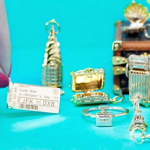 Ingrosso gioielli fatti da te Non sbiaditi accessori in acciaio inossidabile di nicchia geometrico quadrato New York City Book timbri del calendario ciondolo - Product Image 3