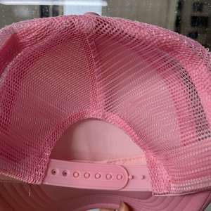 HN0001 Gorras y sombreros al por mayor en blanco para bordado, personalizados para deportes al aire libre, golf, gorra de béisbol de espuma, gorra trucker de malla con estampado en relieve - Product Image 5