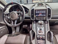 Kit d'accoudoirs centraux et de panneaux de porte en fibre de carbone pour Porsche Cayenne 2011-2017 958 92A – Amélioration intérieure