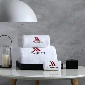 Kwaliteit 16's Lange-Nietjes Katoen 100% Effen Witte Marriott Hotelhanddoek Met Aangepast Hotellogo