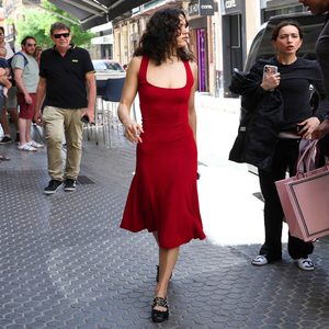 Vestido Midi Rojo Vintage Francés para Mujer, Color Sólido, Cintura Ajustada, Corte Entallado, Elegante y Casual - Product Image 3