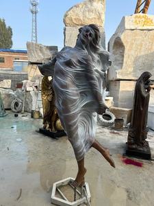 Statue en bronze grandeur nature populaire, femme <span class=keywords><strong>nue</strong></span> pour décoration extérieure, design personnalisable, technique de moulage - Product Image 4