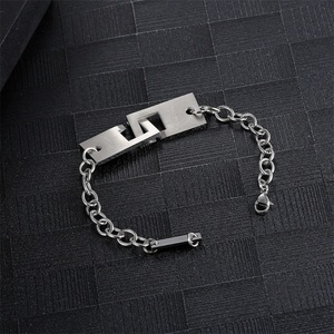 Wholesale Niche Design Hiphop Stainless Steel Custom logo Rectangle Lock Clasp Link Chain <b>Bracelet</b> - Product Image 3