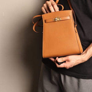 Sac bandoulière en cuir de vachette marron doré avec boucle dorée et fermeture éclair, sac décontracté à une seule sangle - Product Image 5