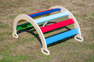 Arc <span class=keywords><strong>de</strong></span> pluie en <span class=keywords><strong>bois</strong></span> massif multifonctionnel Montessori en <span class=keywords><strong>bois</strong></span> pour bébé Rocker Triangle Seesaw Climbing Arch Kids Indoor Playground Soft - Product Image 3