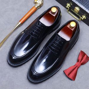 Men's Luxurious Shiny Leather Pointed-toe Dress Shoes Designer Shoe Suitable for Men to Wear at Parties or for Daily <b>Work</b>. - Product Image 3