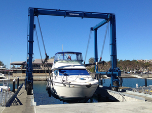 Chariot de lancement de navires mobile de 50 à 1200 tonnes, grue portique marine sur pneus en caoutchouc, élévateur de bateaux - Product Image 2