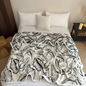 Grosir Selimut Set Tempat Tidur Ukuran Queen Motif Hitam Hangat dari Tafu Velvet Home Textiles - Product Image 4