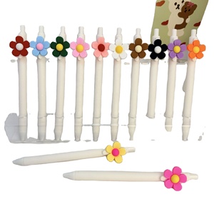 Bolígrafo promocional portátil de plástico con clip, diseño de flor y dibujos animados, con logotipo deportivo, punta de 1.0 mm, colores de moda y estilo lindo. - Product Image 4
