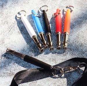 Sifflet <span class=keywords><strong>pour</strong></span> <span class=keywords><strong>chien</strong></span> à ultrasons réglable Sifflet <span class=keywords><strong>pour</strong></span> animaux de compagnie en acier inoxydable avec lanière Motif <span class=keywords><strong>solide</strong></span> Durable et élégant - Product Image 5