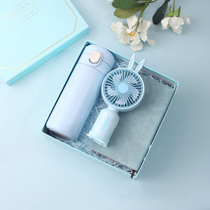 Cadeaux de voyage en plein air crème solaire produits de refroidissement chapeau ventilateurs bouteille d'eau serviette coffrets cadeaux activités sportives <span class=keywords><strong>prix</strong></span> école Souvenirs - Product Image 5