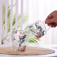 Grosir Cangkir Mug Kopi Teh Kaca Borosilikat Dinding Ganda 250ml 8.5oz dengan Bunga Kering Bunga Abadi dan Pegangan