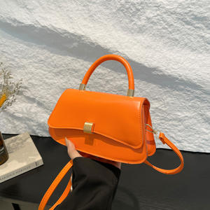 2025 printemps femmes sac nouveau Design sac à bandoulière Style populaire mode petit sac carré - Product Image 3