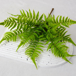 Planta Artificial de Helecho Flower Delight de 45 cm, PVC Suave, Decoración para Bodas y Hogar - Product Image 2