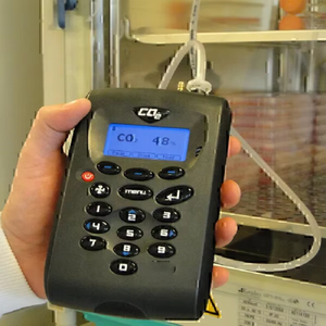 Analyseur portable de CO2/O2 de haute précision Geoteh modèle G100, neuf et original, avec alarme sonore et lumineuse - Product Image 4