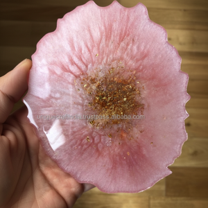 Dessous de verre en résine à motif floral de style moderne Artisanat intemporel Cadeaux de Noël en bois Modèle irrégulier Design Ovale Époxy - Product Image 1