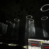 Nouvel anneau Dmx de levage de lumière annulaire Led cinétique avec système de moteur d'éclairage cinétique Celling Disco Lights pour Dj Club Concnert Stage